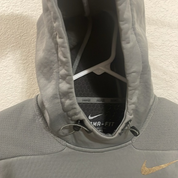 Nike Therma Fit Men’s Gray Hoodie Size Small - Picture 4 of 10